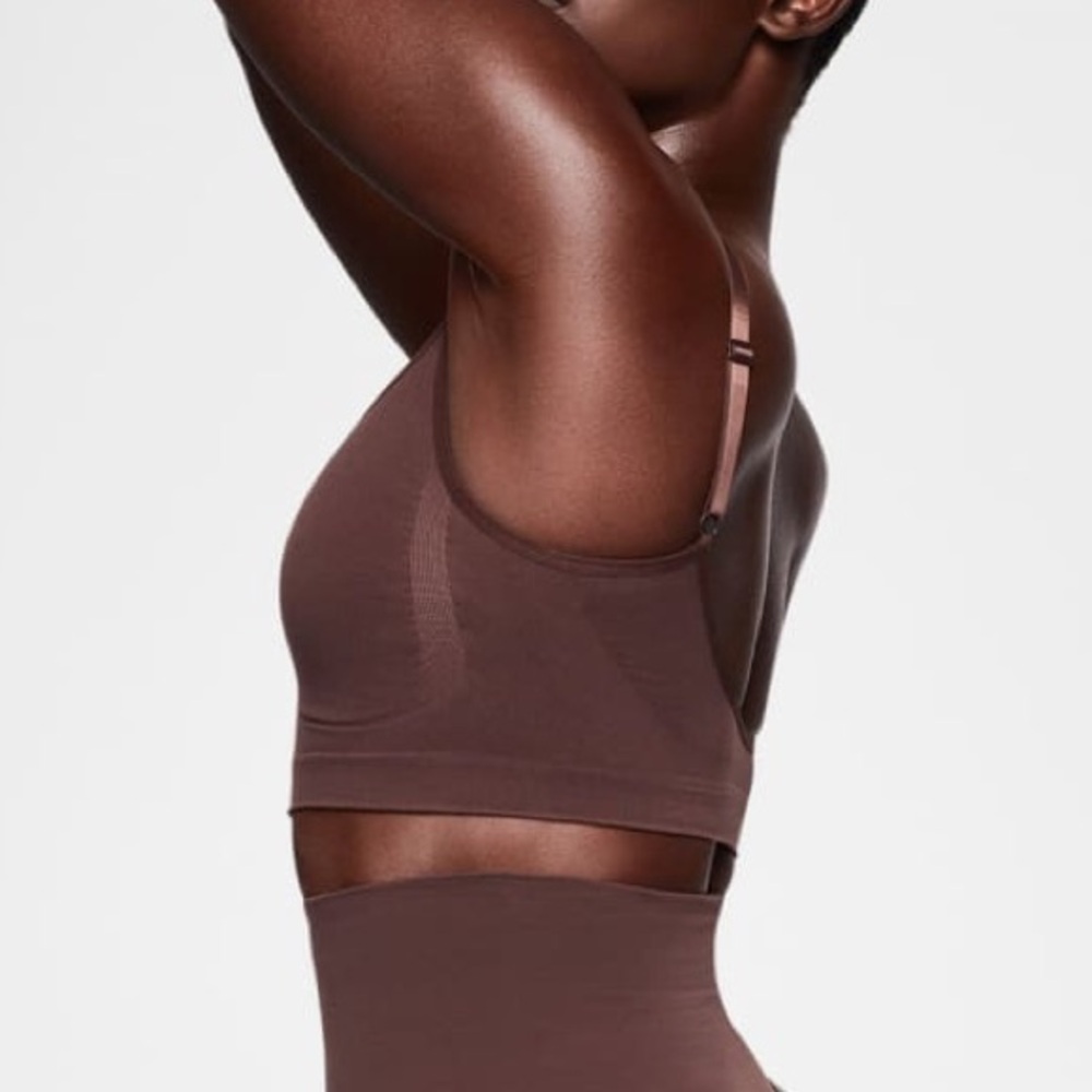 SKIMS Everyday Sculpt Bralette - Picture 5 of 9